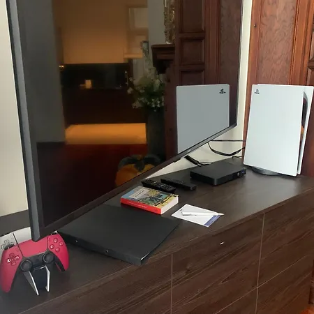 Botanique Airbnb, Apartment Antwerp