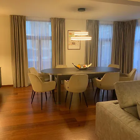 Botanique Airbnb, * Anvers