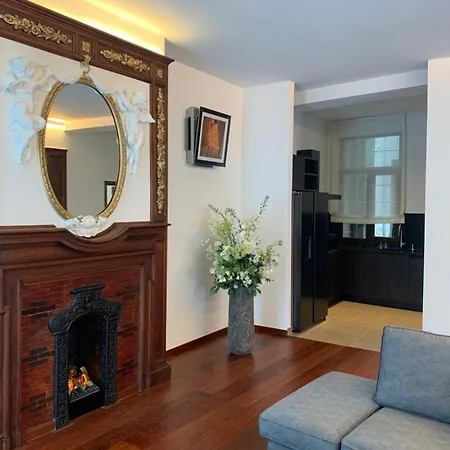 Appartement Botanique Airbnb, *