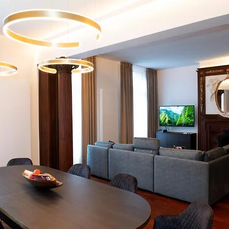 Botanique Airbnb, * Antwerpen