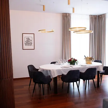 Botanique Airbnb, * Antwerpen