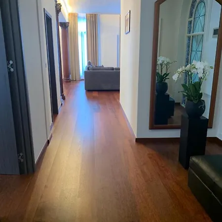 Apartman Botanique Airbnb, *